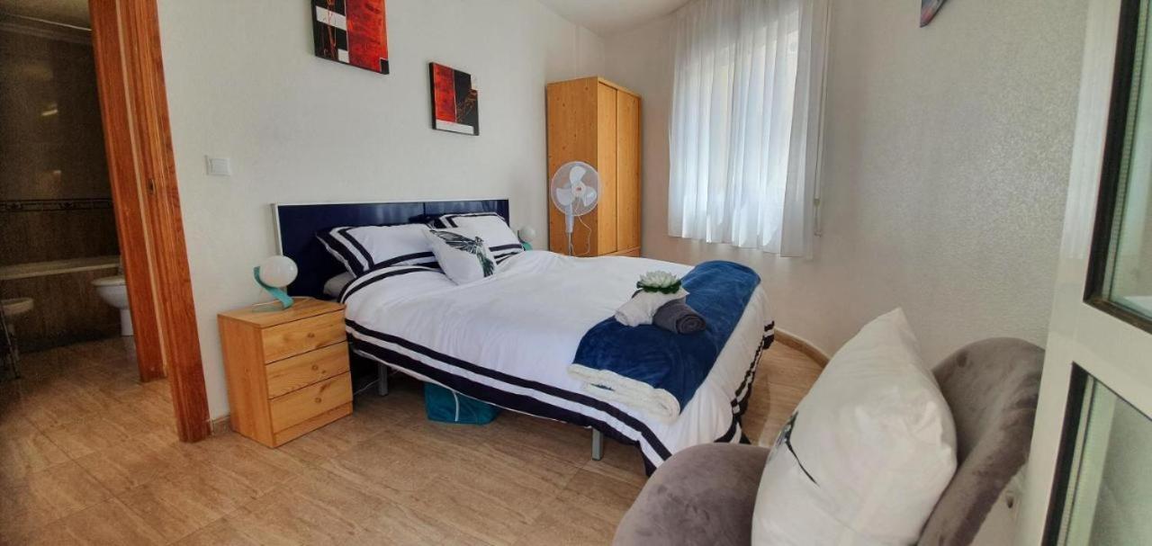 Appartement Harbour View - 2 Bed Apt - Torrevieja Extérieur photo